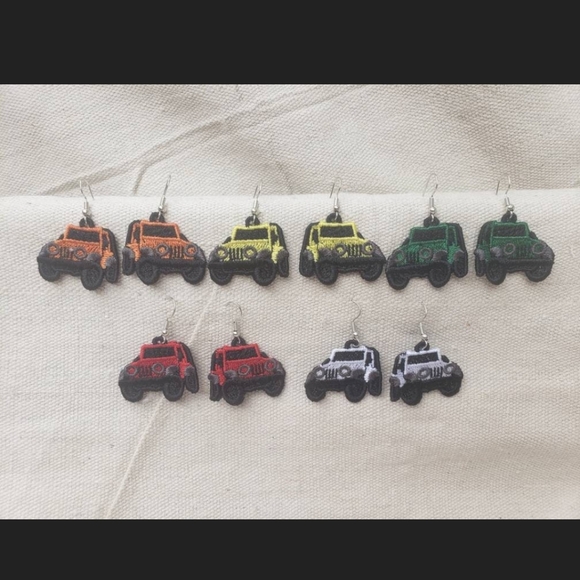 1 Pair Hand Crafted RED embroidered Jeep Earrings - Picture 3 of 3